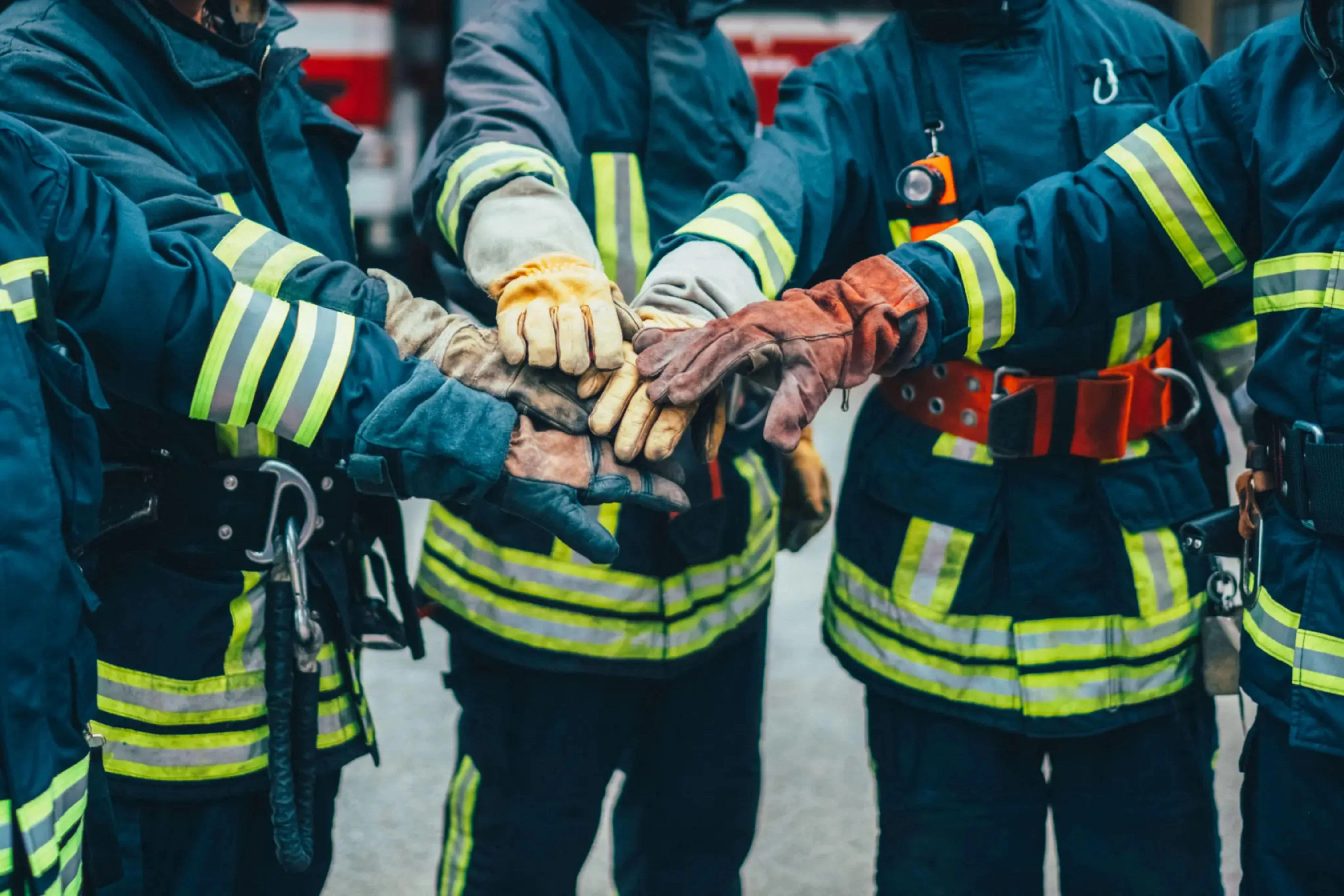 Fire Service Using Teamwork FIREFIGHTER ROSTER
